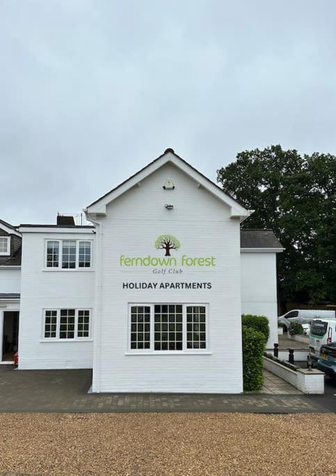 The Dolman At Ferndown Forest Golf Course Eksteriør billede
